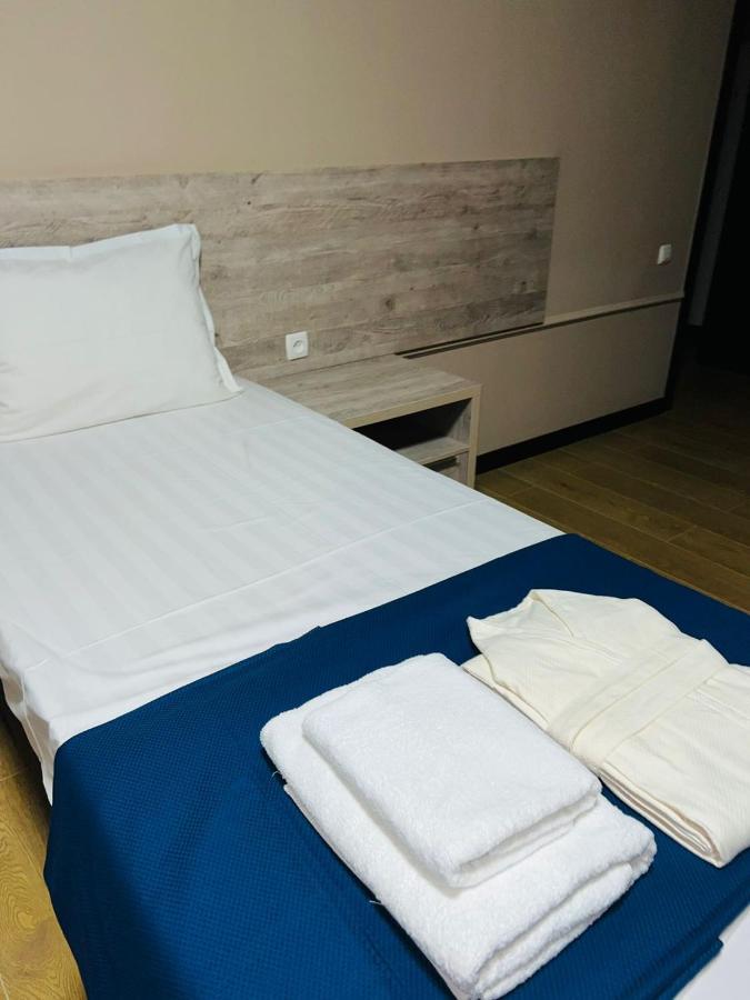 Green Town Hotel Шымкент Экстерьер фото