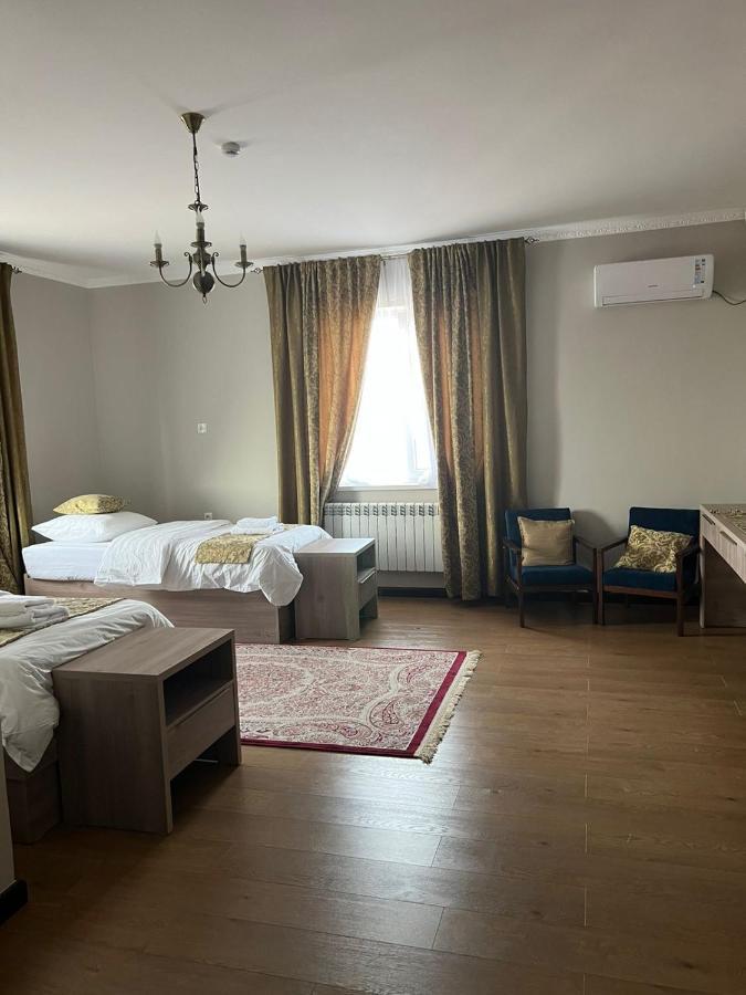 Green Town Hotel Шымкент Экстерьер фото